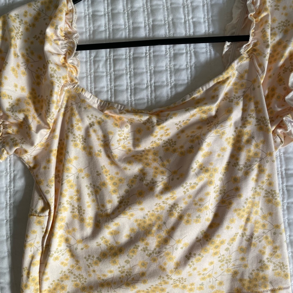 Floral top - Picture 3 of 5